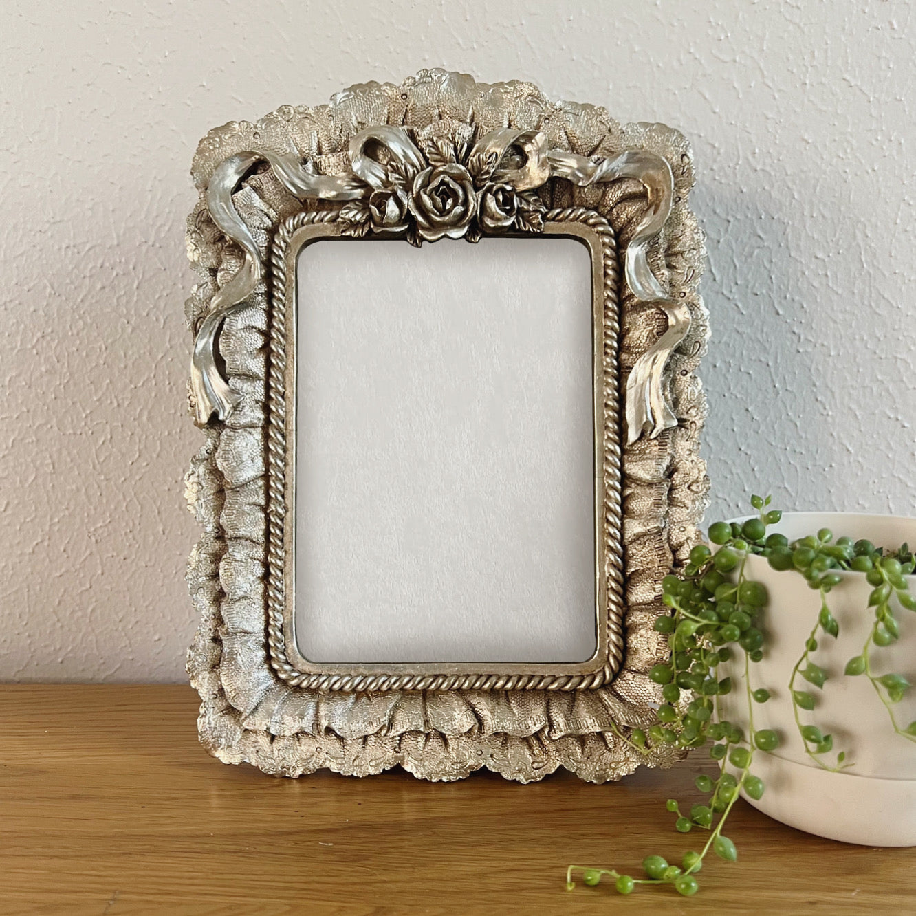 5X7" Silver Ribbon Frame