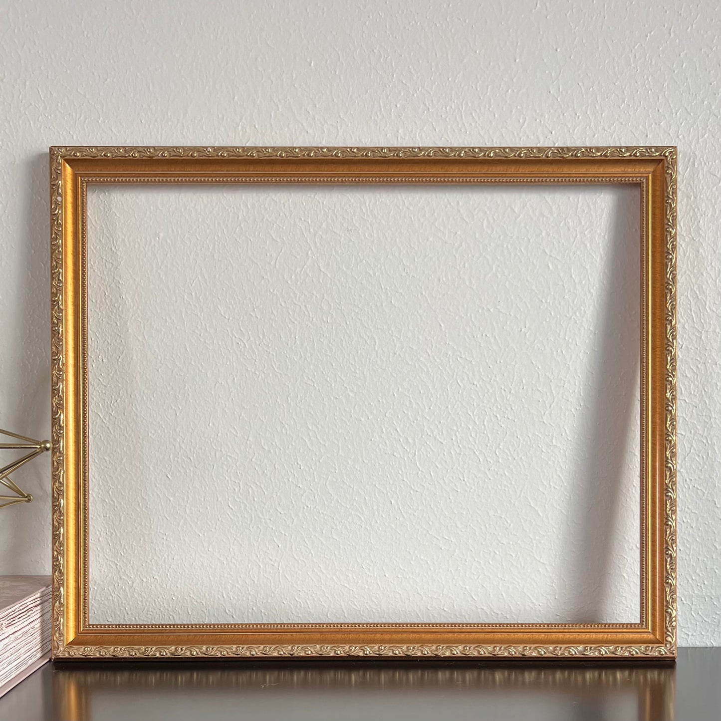 16x20" Thin Antique Gold Frame